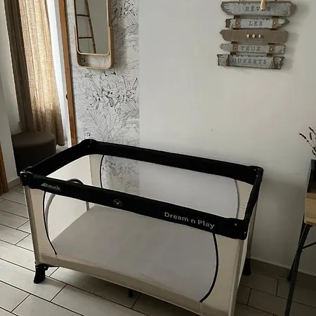 Joli appartement hypercentre T2 avec parking gratuit Béziers Extérieur photo