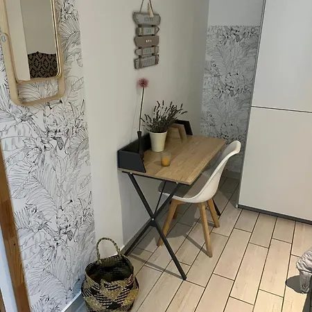 Joli appartement hypercentre T2 avec parking gratuit Béziers Extérieur photo