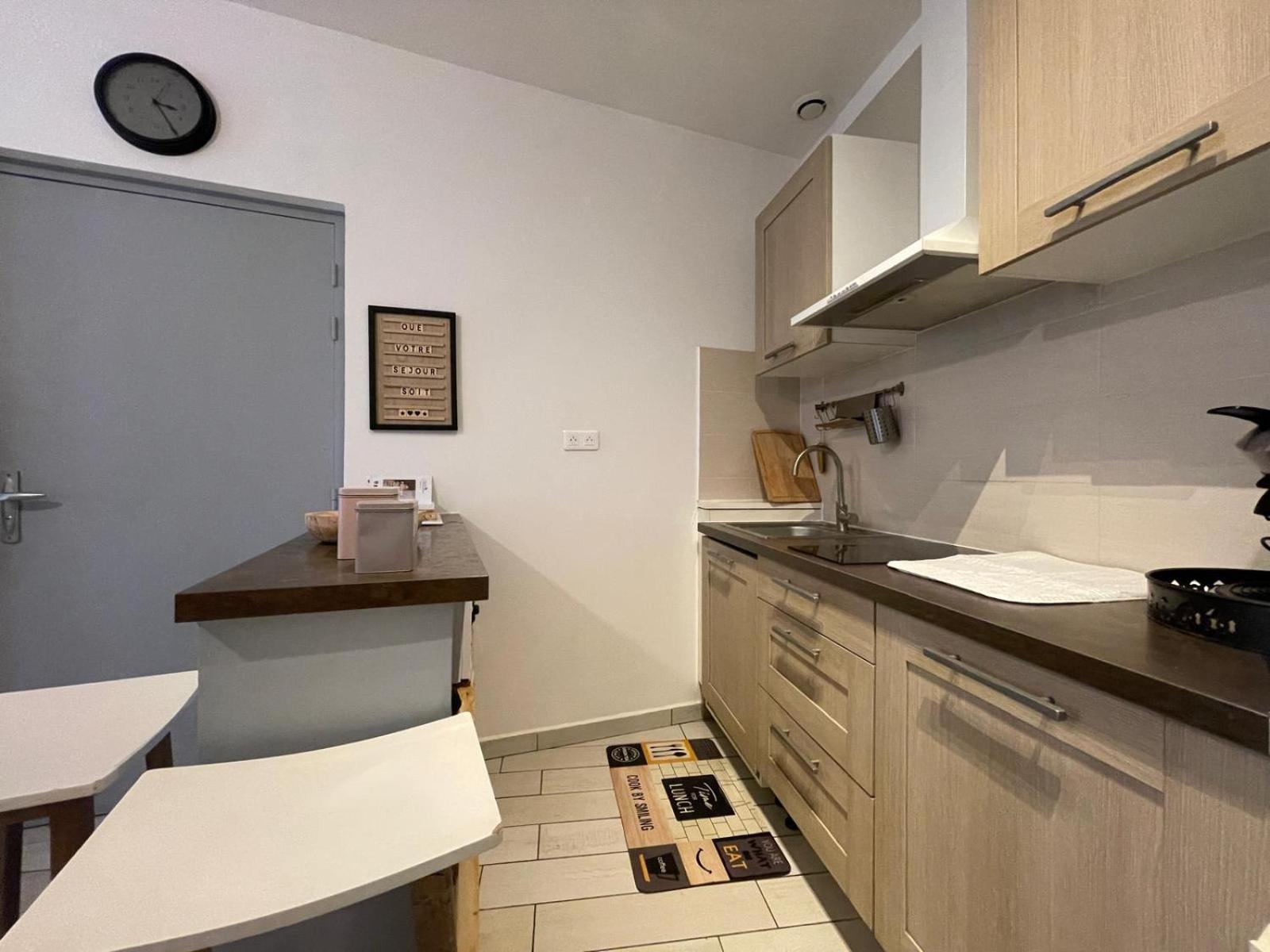 Joli Appartement Hypercentre T2, Classe Meuble De Tourisme 3 Avec Parking Gratuit Apartment Beziers