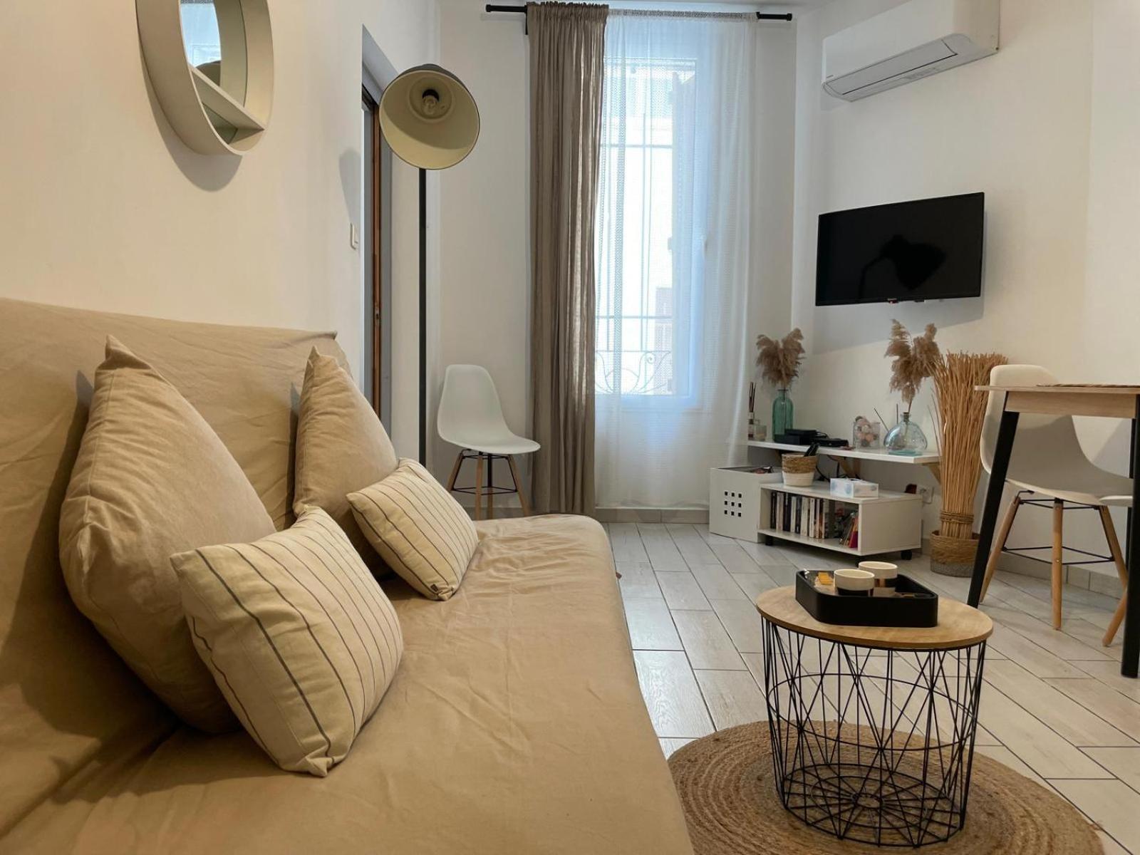 Joli Appartement Hypercentre T2, Classe Meuble De Tourisme 3 Avec Parking Gratuit *