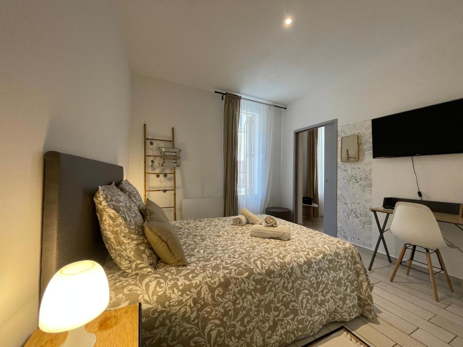 Joli Hypercentre T2 Avec Parking Gratuit Béziers