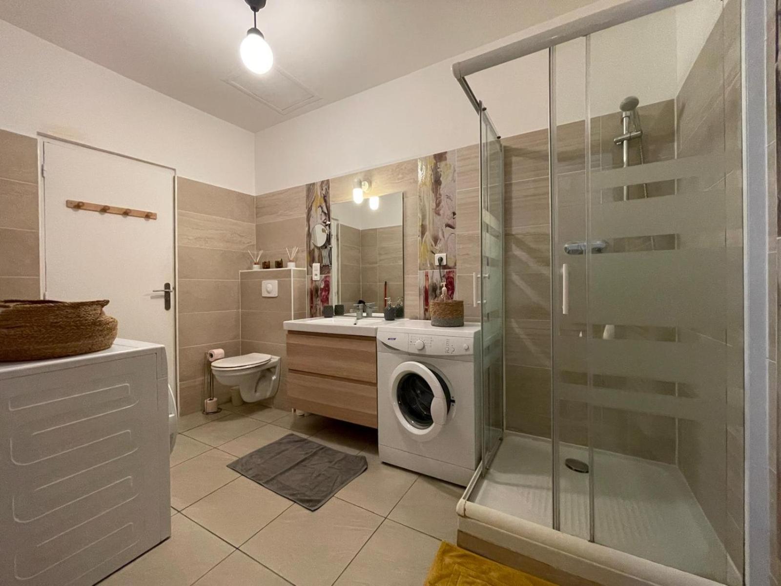 Joli Hypercentre T2 Avec Parking Gratuit Appartement *