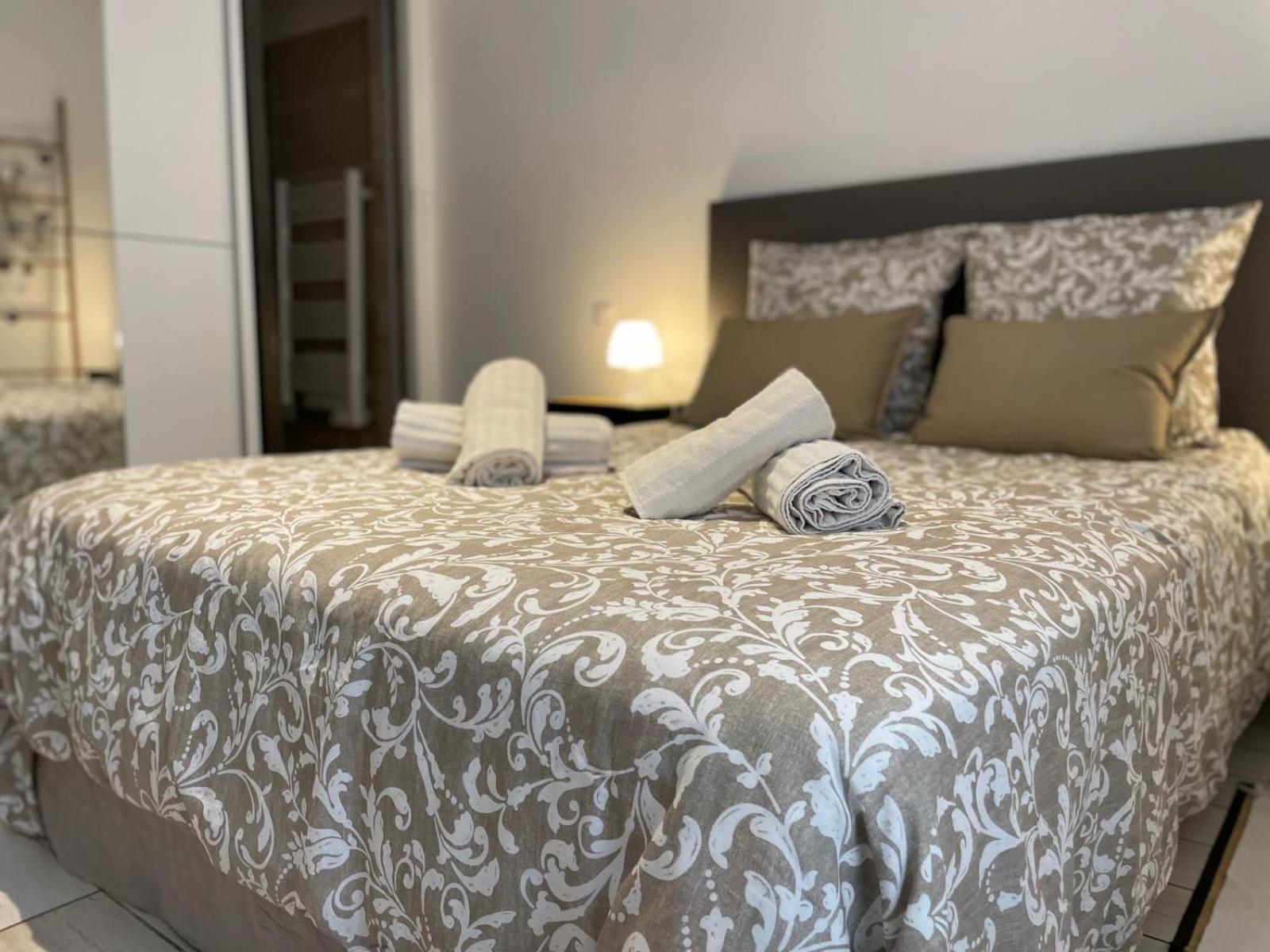 Apartment Joli Appartement Hypercentre T2, Classe Meuble De Tourisme 3 Avec Parking Gratuit Beziers