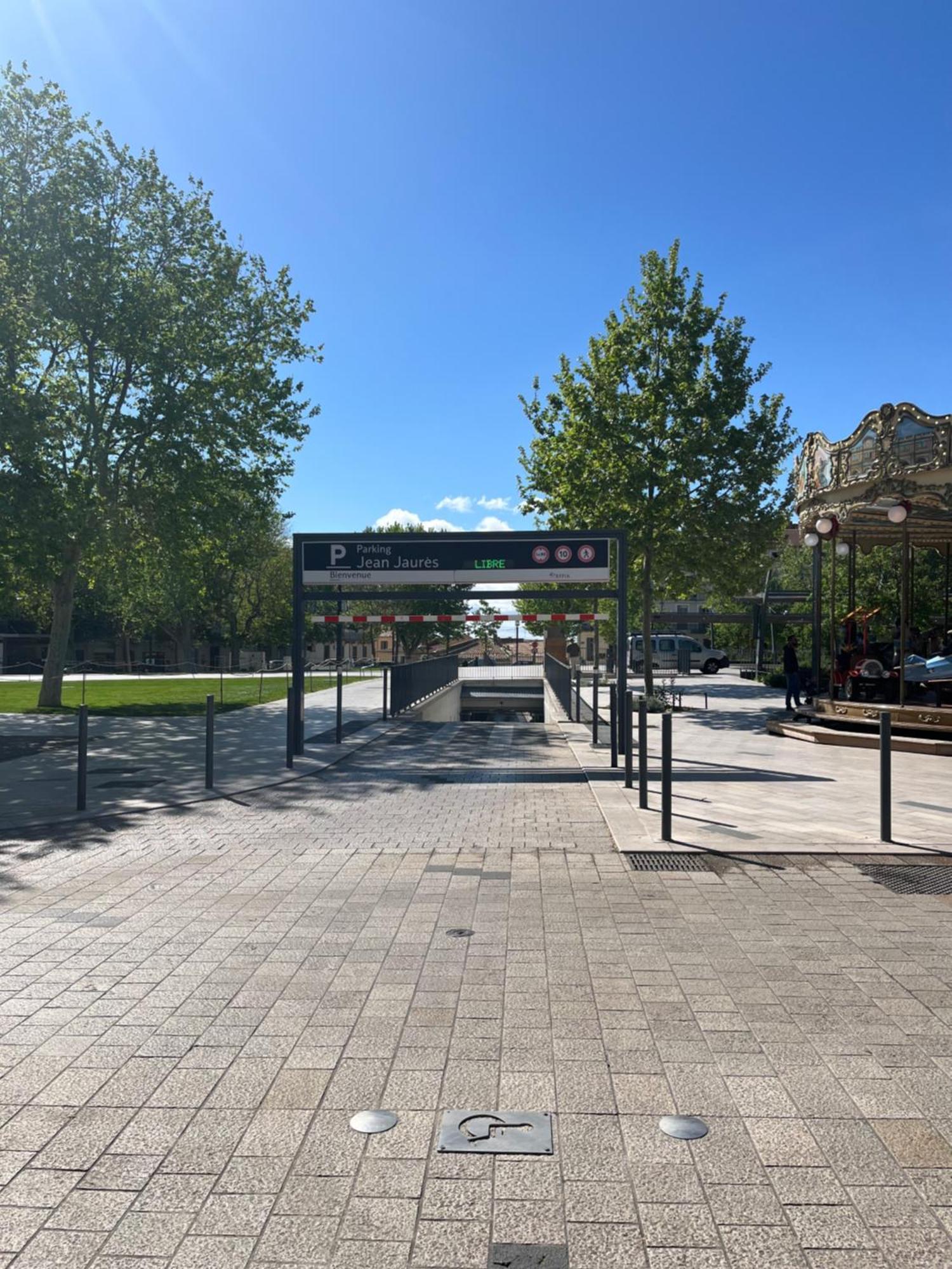 Joli Appartement Hypercentre T2, Classe Meuble De Tourisme 3 Avec Parking Gratuit * Beziers